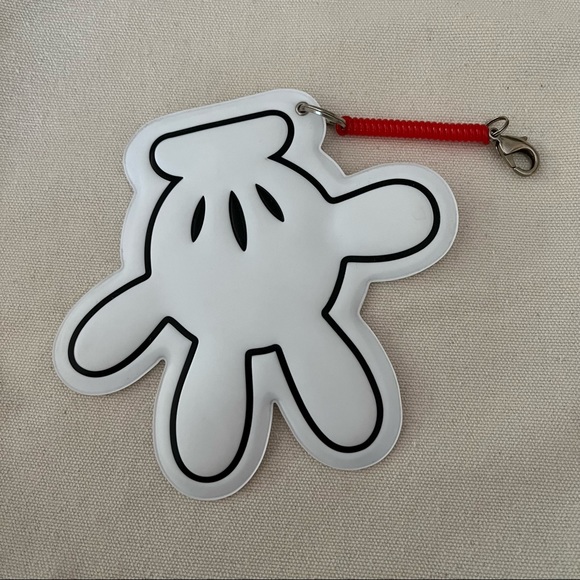 Disney Accessories - Tokyo Disney Resort Micky Mouse Glove ID/Pass holder keychain